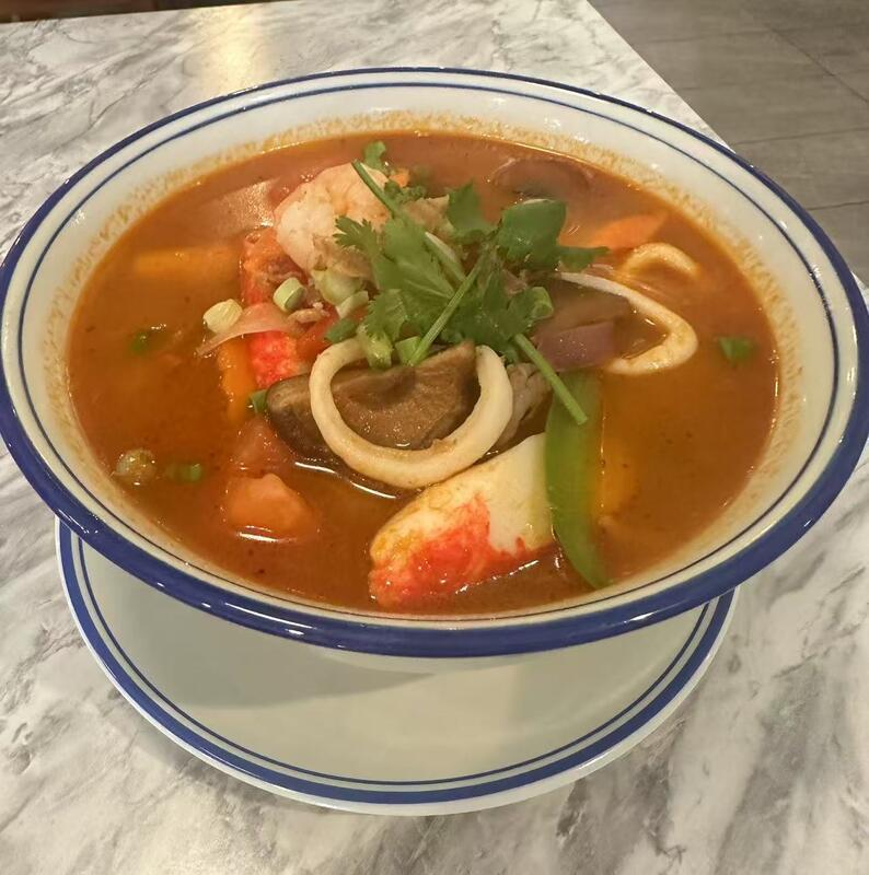 B5. Seafood Tom Yum Soup