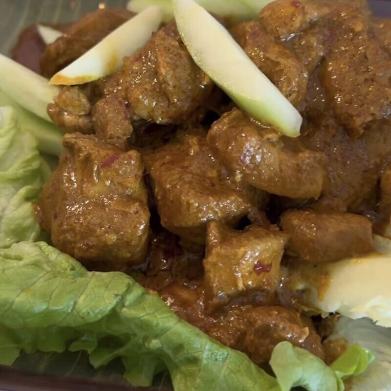 C9. Curry Beef (Beef Rendang)