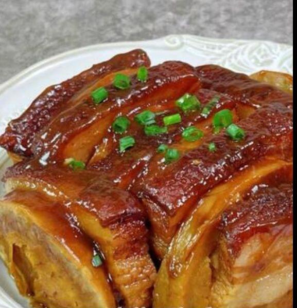 P8. Hakka Taro Pork Belly